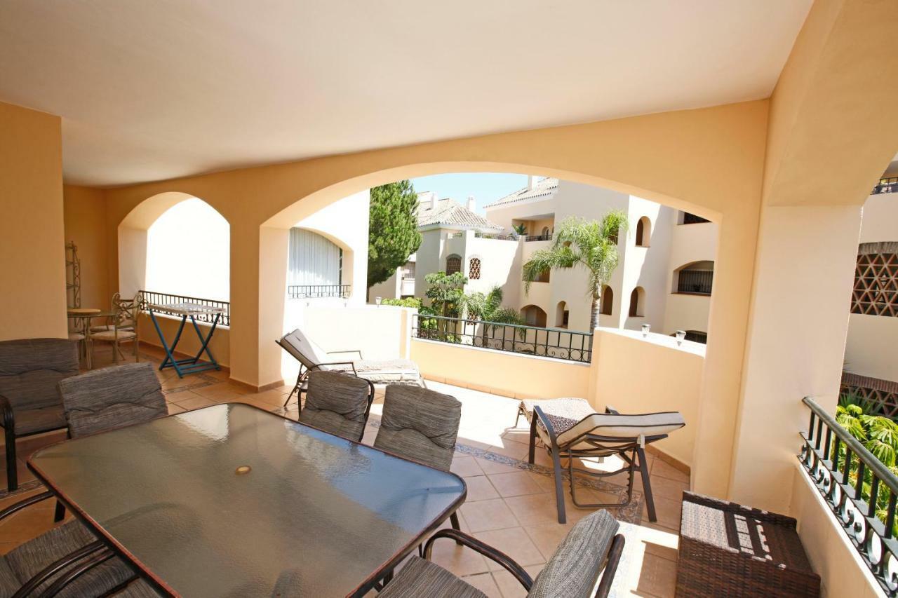 R19 Hacienda Playa Apartment Marbella Exterior photo
